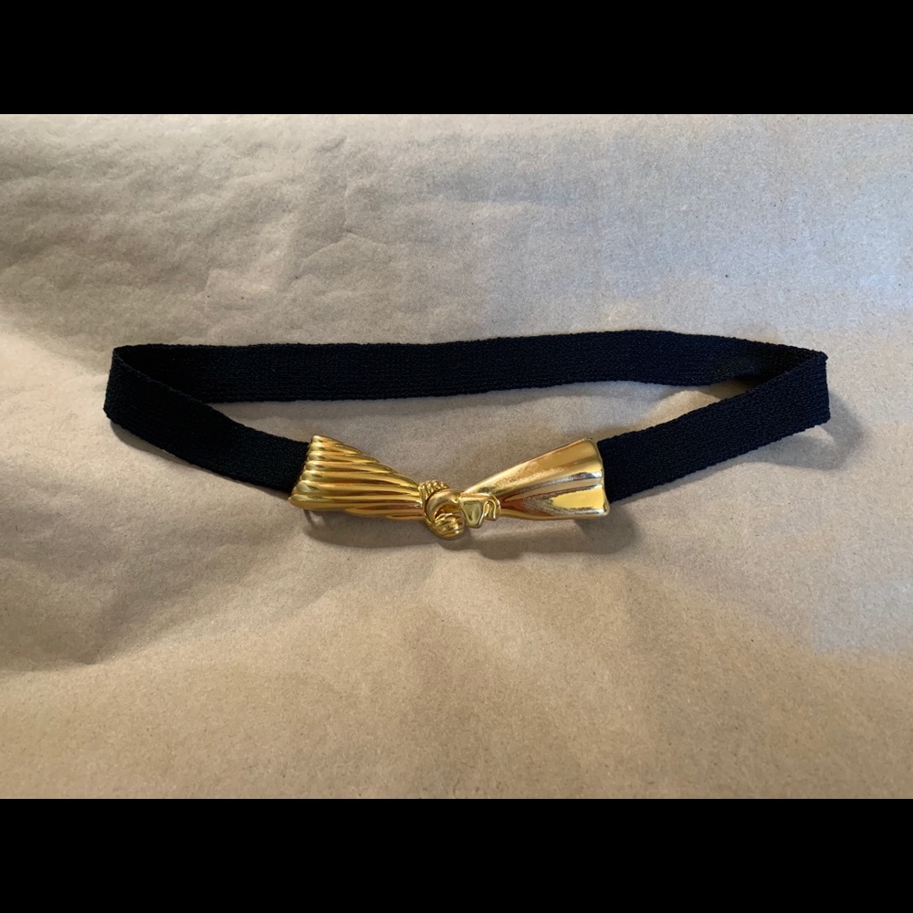 VTG St. John black knit belt w/ gold bow closure.